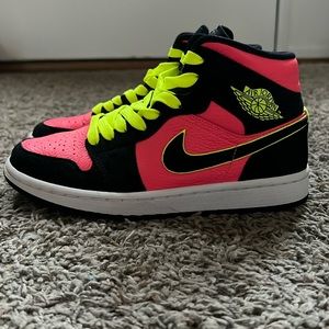 COPY - Jordan 1 mid